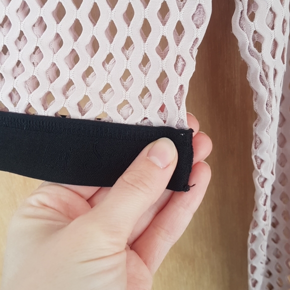 Cropped netted long sleeve - Picture 4 of 4